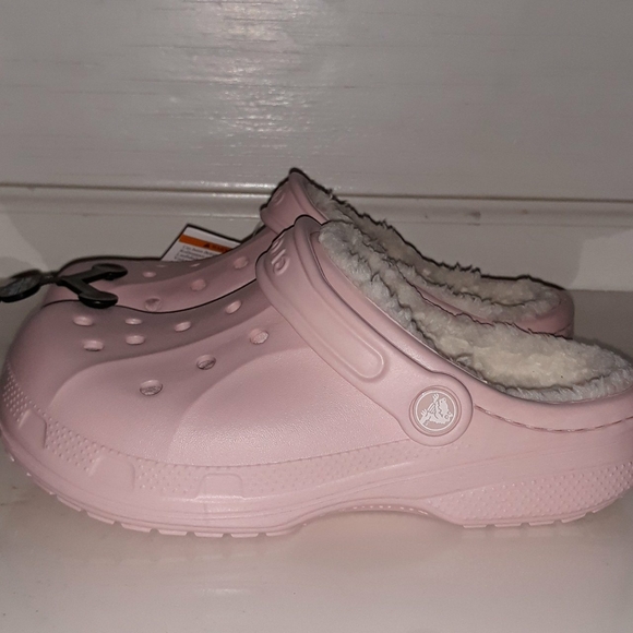 Pink fleece lined Crocs - Picture 4 of 4